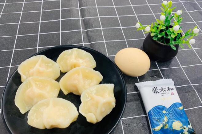 沈貞飛從美食團(tuán)購(gòu)買(mǎi)的食品